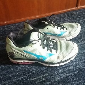 Mizuno Women's Wave Rider 17